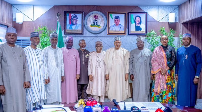 FG Reassures Nigerians on Ebola, Launches Presidential Communication Team to Strengthen Preparedness